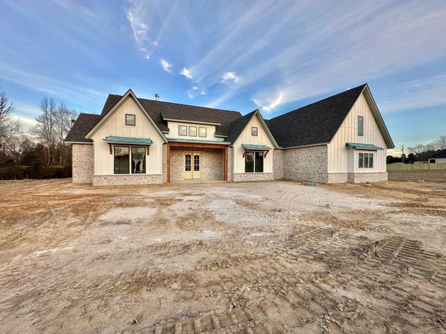 159 Mila Ln, Gladewater, TX 75647