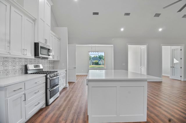 19682 Dove Ridge Dr., Lindale, TX 75771