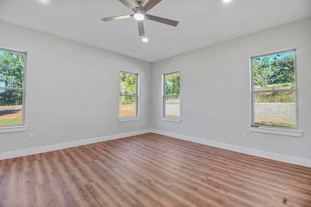 19682 Dove Ridge Dr., Lindale, TX 75771