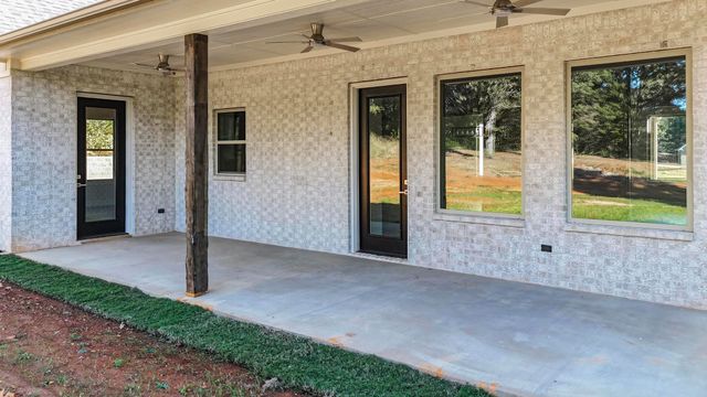 19682 Dove Ridge Dr., Lindale, TX 75771
