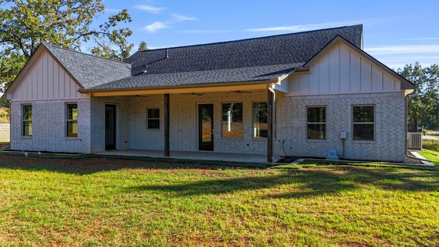 19682 Dove Ridge Dr., Lindale, TX 75771