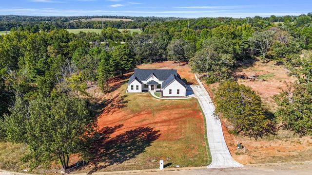 19682 Dove Ridge Dr., Lindale, TX 75771