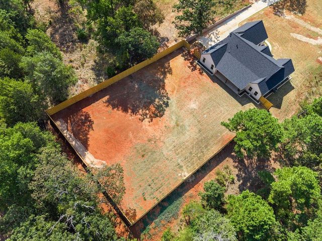 19682 Dove Ridge Dr., Lindale, TX 75771