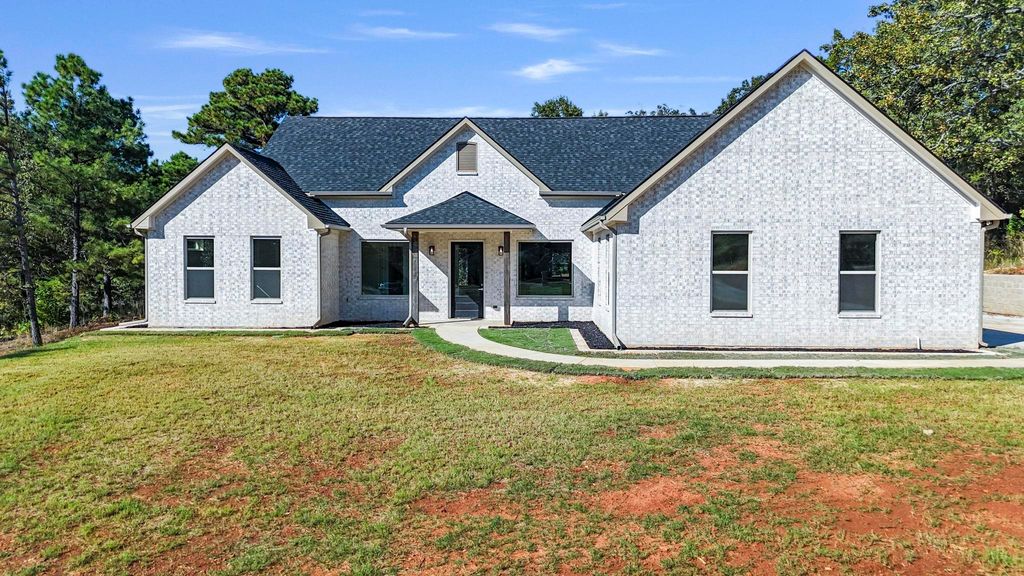 19682 Dove Ridge Dr., Lindale, TX 75771