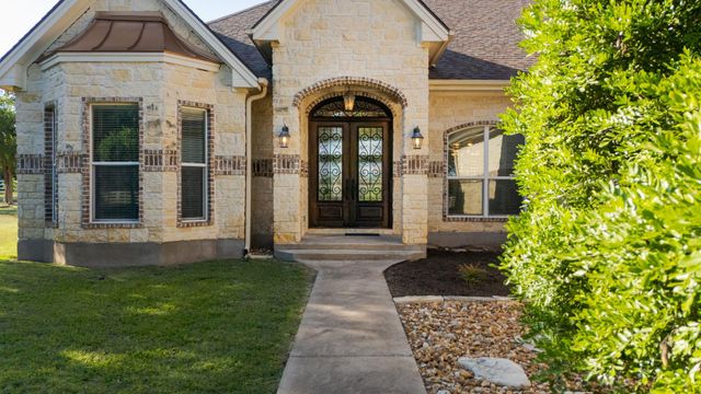 134 Creekside DR, Liberty Hill, TX 78642