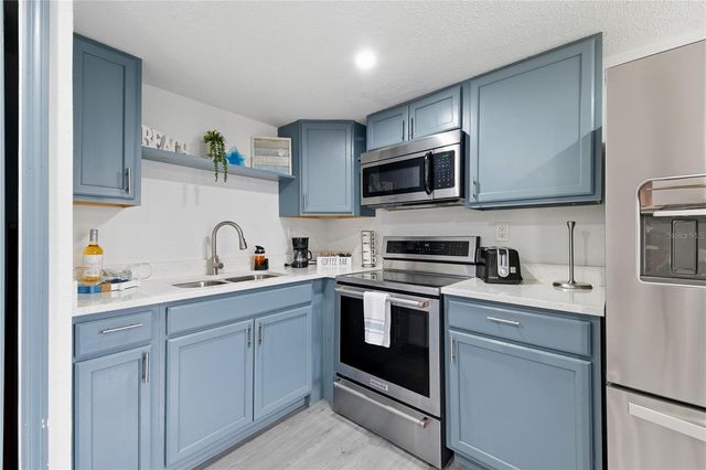 5826 PORTSMOUTH DRIVE, Tampa, FL 33615