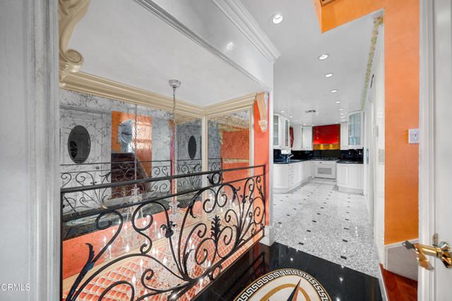 1118 Oberlin Drive, Glendale, CA 91205