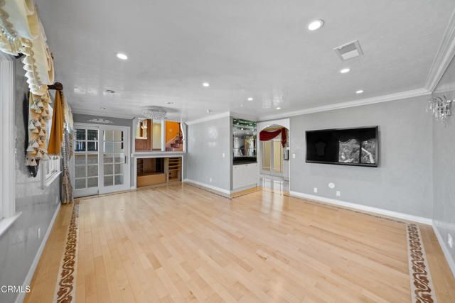 1118 Oberlin Drive, Glendale, CA 91205