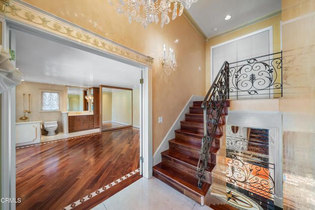 1118 Oberlin Drive, Glendale, CA 91205