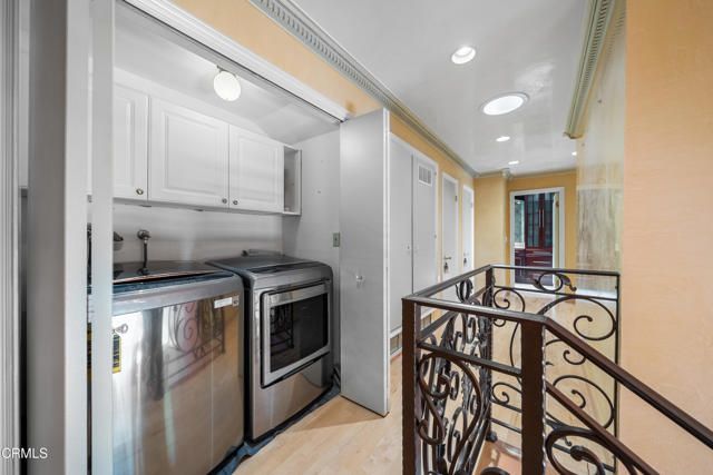 1118 Oberlin Drive, Glendale, CA 91205