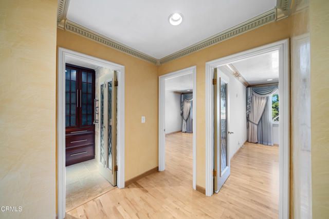 1118 Oberlin Drive, Glendale, CA 91205