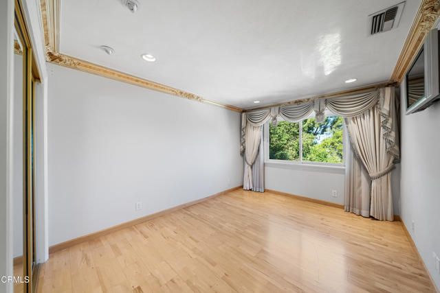 1118 Oberlin Drive, Glendale, CA 91205