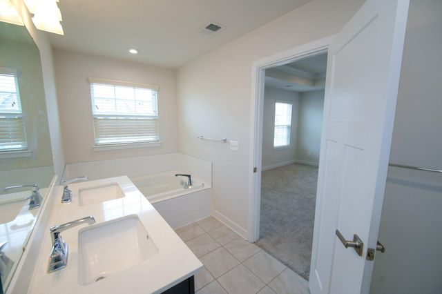 734 ROSEMARY WAY, Newark, DE 19713