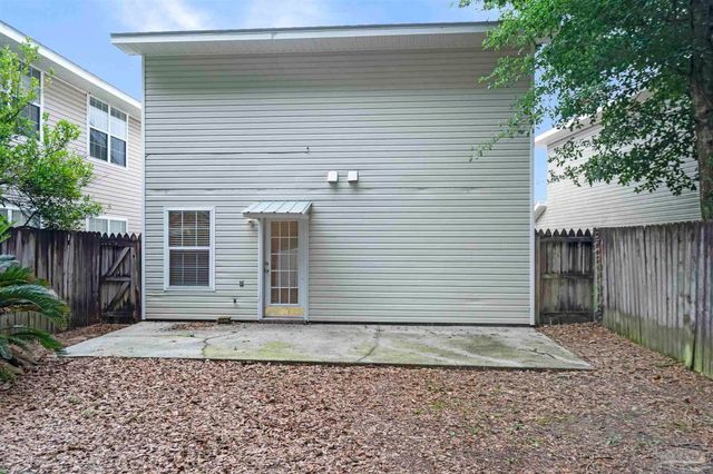 3216 Two Sisters Way, Pensacola, FL 32505