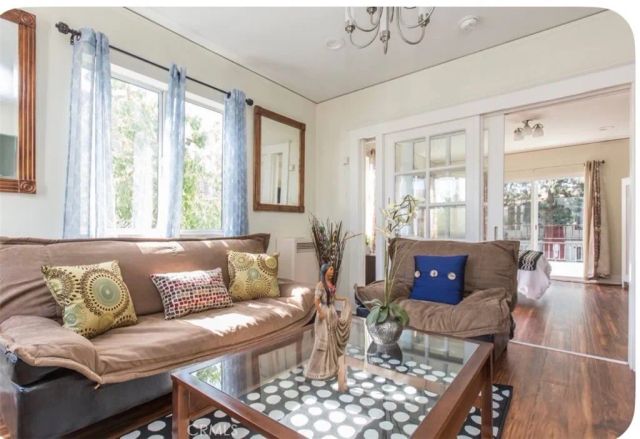 1500 S Hobart, Los Angeles, CA 90006