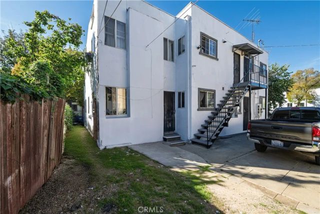 1500 S Hobart, Los Angeles, CA 90006