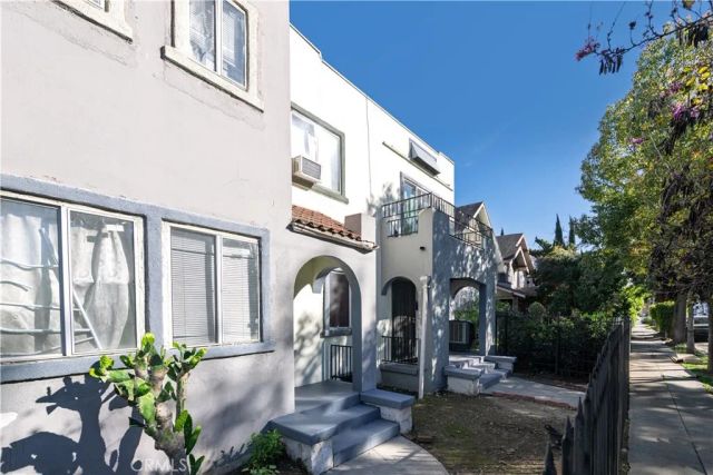 1500 S Hobart, Los Angeles, CA 90006