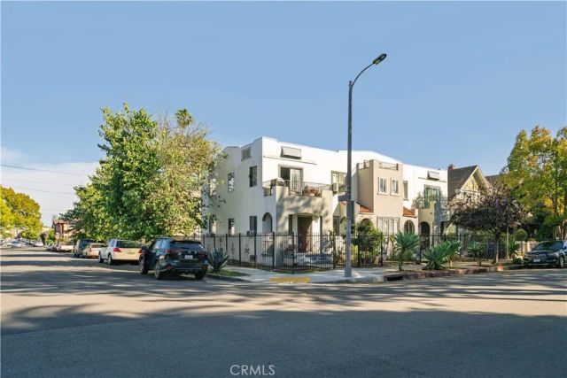 1500 S Hobart, Los Angeles, CA 90006