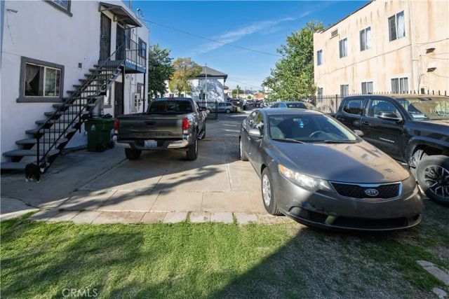 1500 S Hobart, Los Angeles, CA 90006