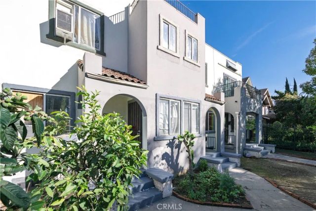 1500 S Hobart, Los Angeles, CA 90006