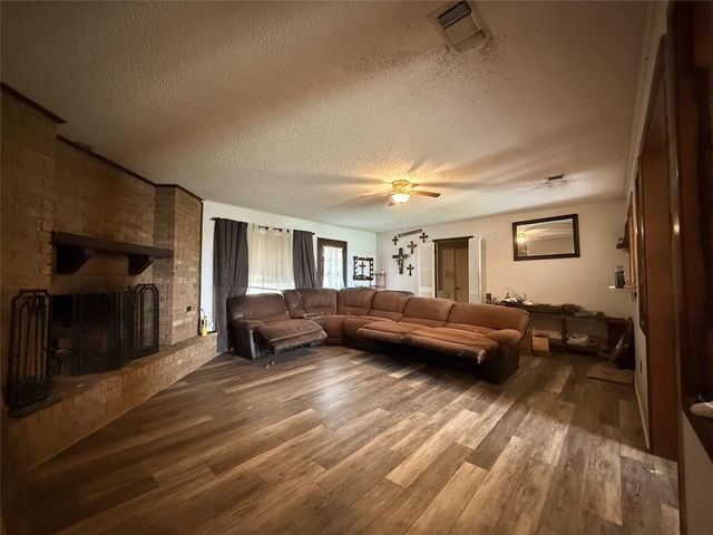 221 Moran Circle, Jewett, TX 75846