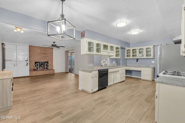 1521 JERRY PATE Place, El Paso, TX 79935