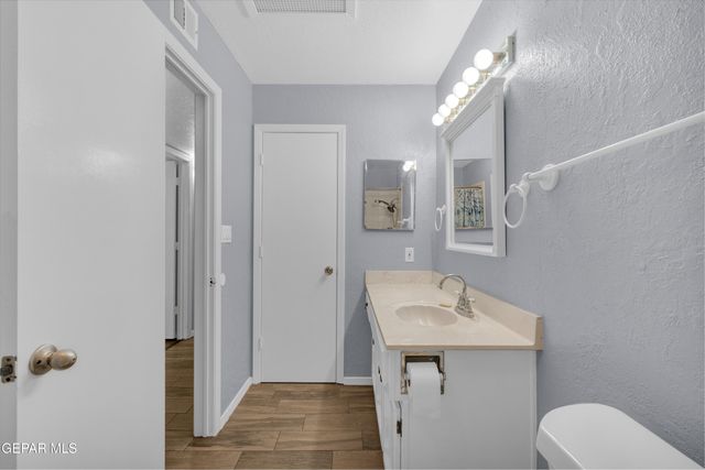 1521 JERRY PATE Place, El Paso, TX 79935