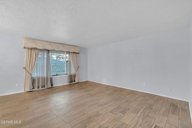 1521 JERRY PATE Place, El Paso, TX 79935