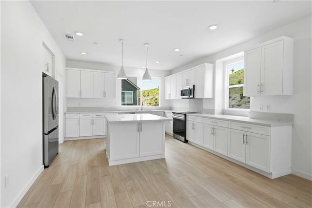 27305 Bear Creek Lane, Valencia, CA 91381