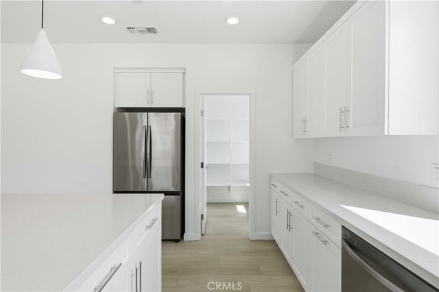 27305 Bear Creek Lane, Valencia, CA 91381