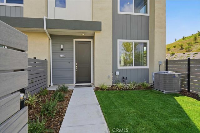 27305 Bear Creek Lane, Valencia, CA 91381