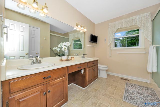 2010 Brandy Circle NE, Huntsville, AL 35811