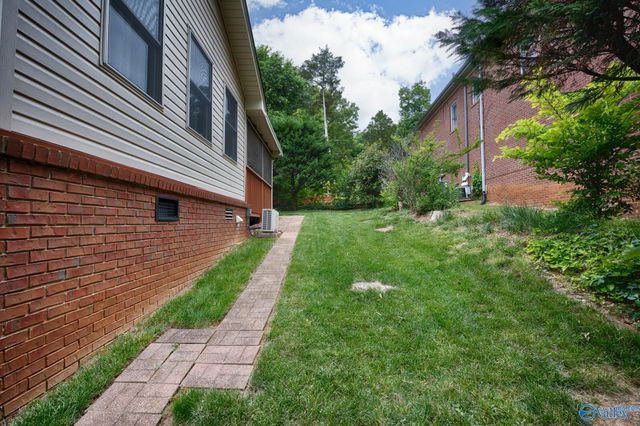 2010 Brandy Circle NE, Huntsville, AL 35811