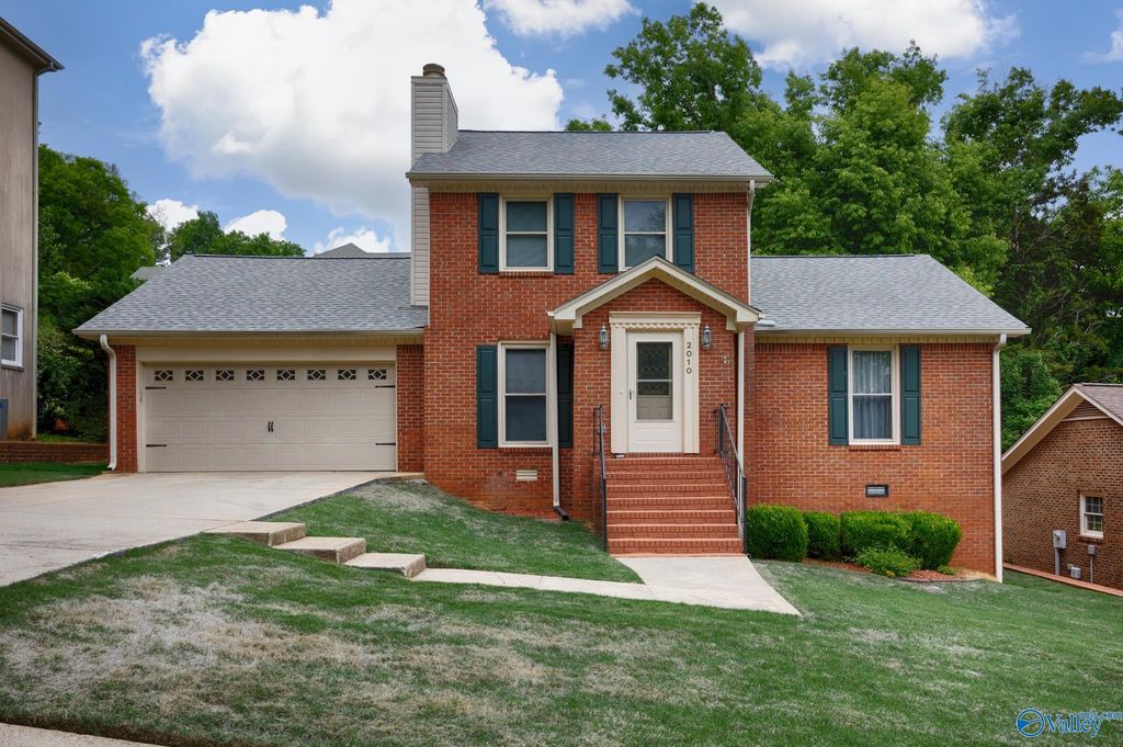 2010 Brandy Circle NE, Huntsville, AL 35811