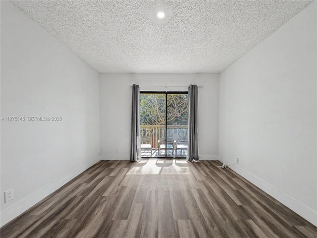 8120 Geneva Ct 453, Doral, FL 33166