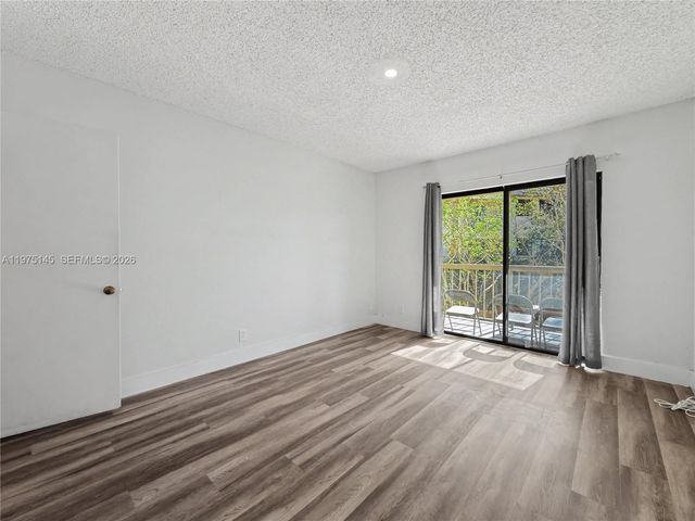 8120 Geneva Ct 453, Doral, FL 33166