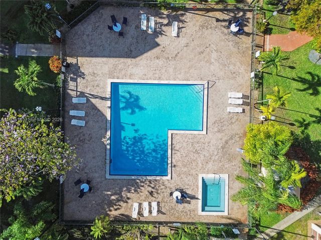 8120 Geneva Ct 453, Doral, FL 33166