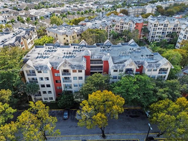 8120 Geneva Ct 453, Doral, FL 33166