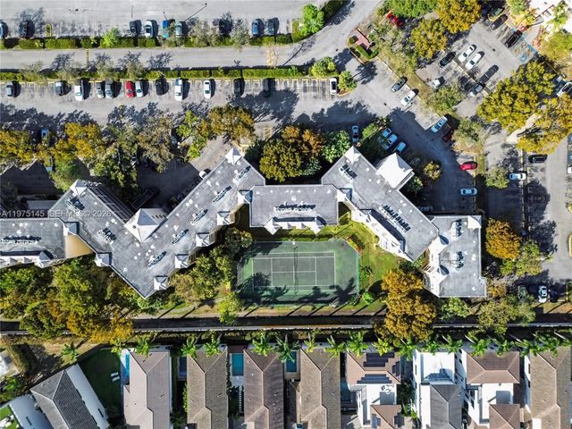 8120 Geneva Ct 453, Doral, FL 33166