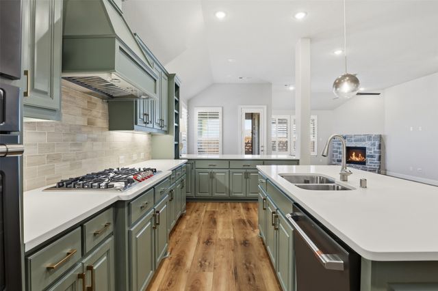 2009 Crescent Street, Fort Worth, TX 76008