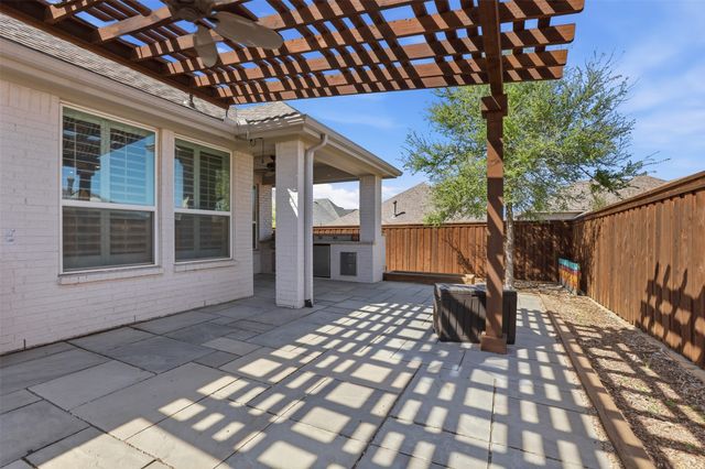 2009 Crescent Street, Fort Worth, TX 76008