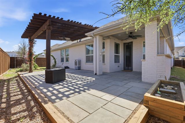 2009 Crescent Street, Fort Worth, TX 76008