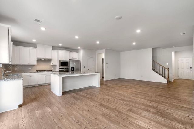 420 Point Place Drive, Loganville, GA 30052