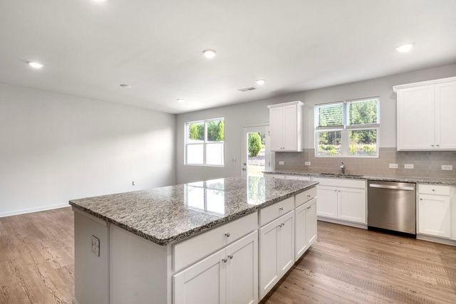 420 Point Place Drive, Loganville, GA 30052