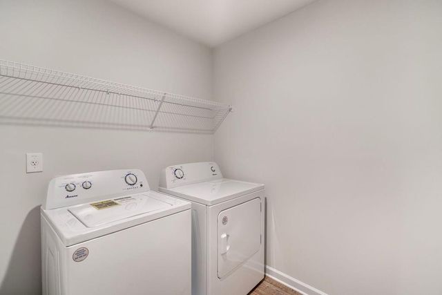 420 Point Place Drive, Loganville, GA 30052