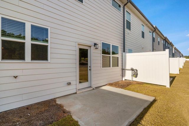 420 Point Place Drive, Loganville, GA 30052