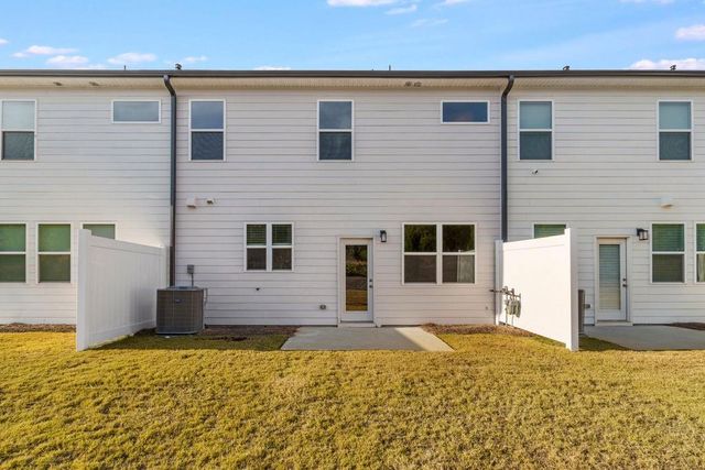 420 Point Place Drive, Loganville, GA 30052