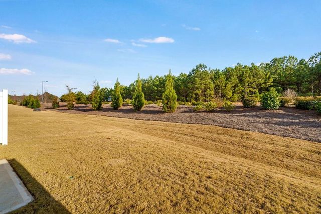 420 Point Place Drive, Loganville, GA 30052