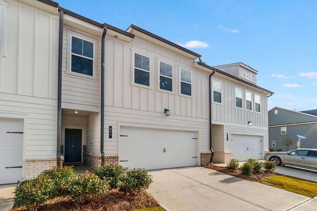 420 Point Place Drive, Loganville, GA 30052