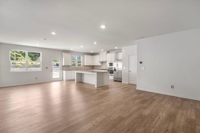 420 Point Place Drive, Loganville, GA 30052